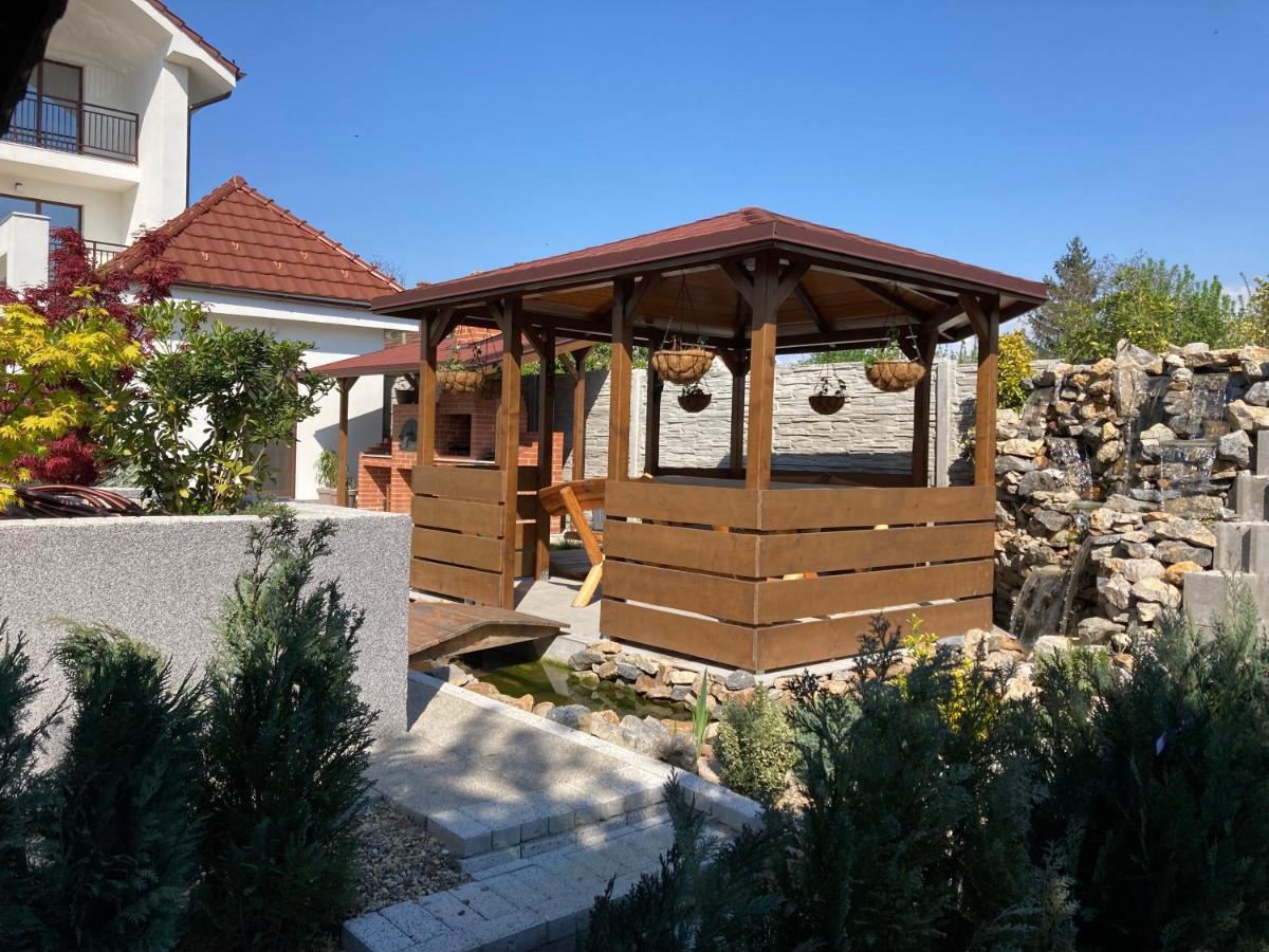 Trend Bed & Breakfast Arad Exterior foto