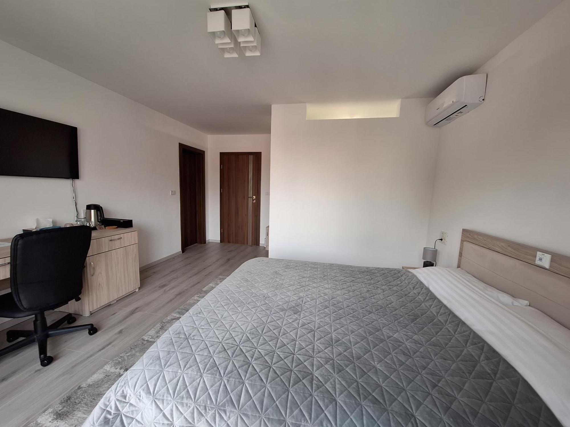 Trend Bed & Breakfast Arad Exterior foto