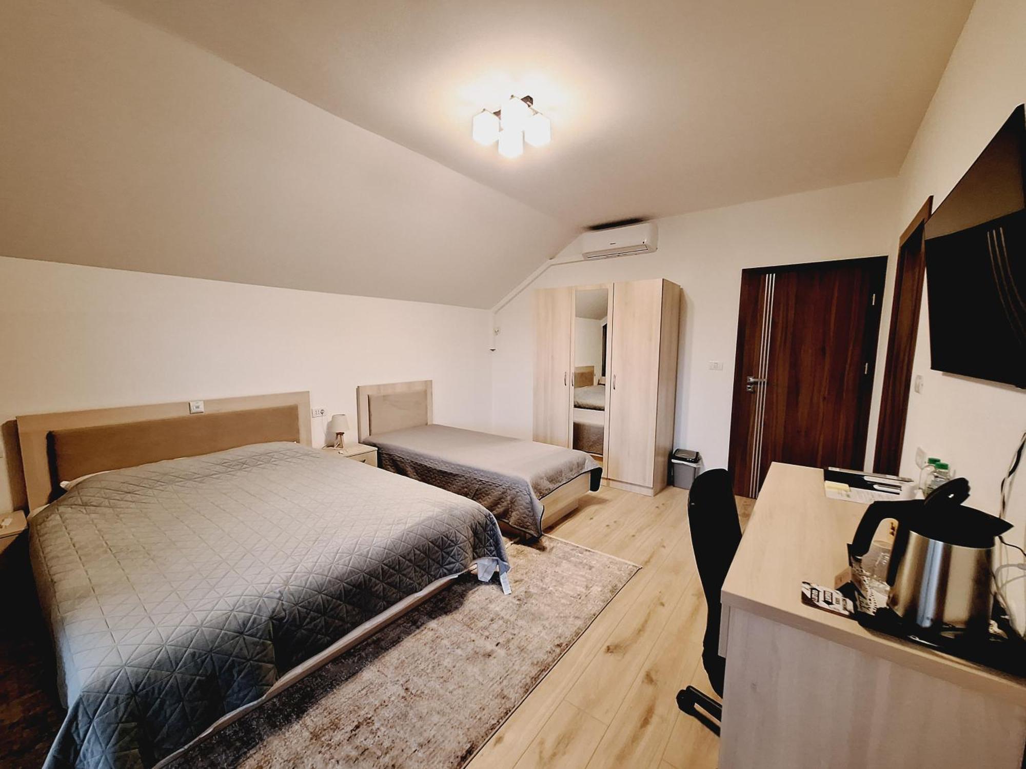 Trend Bed & Breakfast Arad Exterior foto